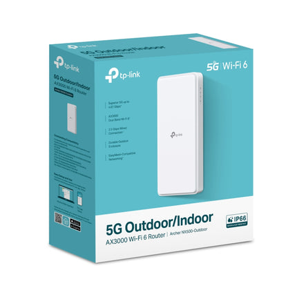 Internal design graphic of the Archer NX500-Outdoor showcasing high-gain antennas for long-range 5G tower connection.