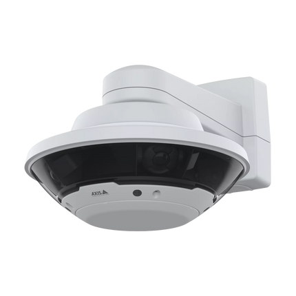 Demonstration of the Laser Focus technology on the AXIS Q6300-E providing instant focus in low light.