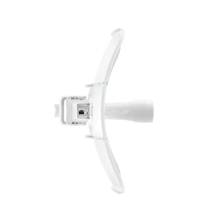 An IP65 weatherproof Omada Beam Bridge 5 UR KIT wireless bridge unit pole-mounted outdoors, delivering up to 15km long-distance point-to-point network transmission.