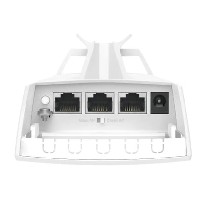 An installation diagram showing a pair of Omada EAP215 wireless bridge units establishing a 5km long-range network connection for outdoor CCTV surveillance cameras.