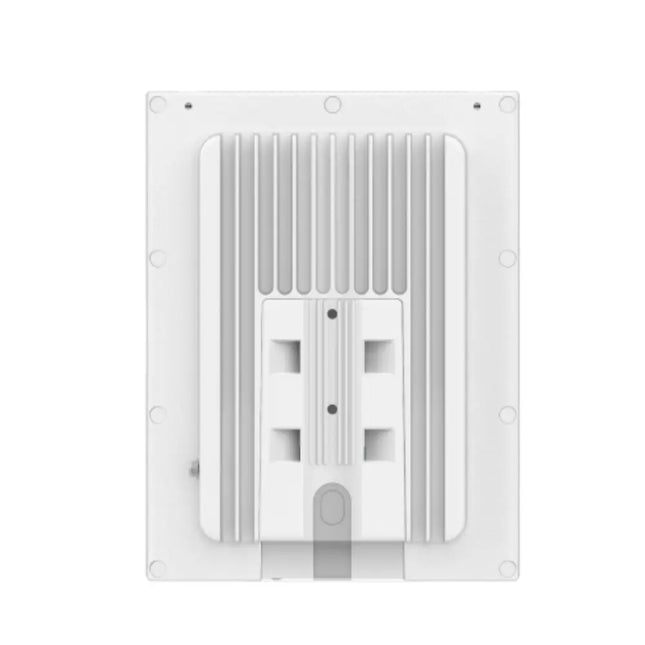 TP-Link Omada EAP725-Outdoor access point mounted on an outdoor pole during rain, demonstrating its IP66 weatherproof enclosure and 6kV lightning protection.