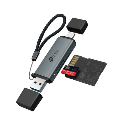 Close-up view of the dual USB-C and USB-A connectors on the UA430D card reader for cross-device compatibility.