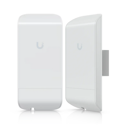 Ubiquiti NanoStation Loco M2 LOCOM2 P2P pair kit — two units front and side view, 2.4GHz point-to-point wireless bridge, 2 × PoE adapters included